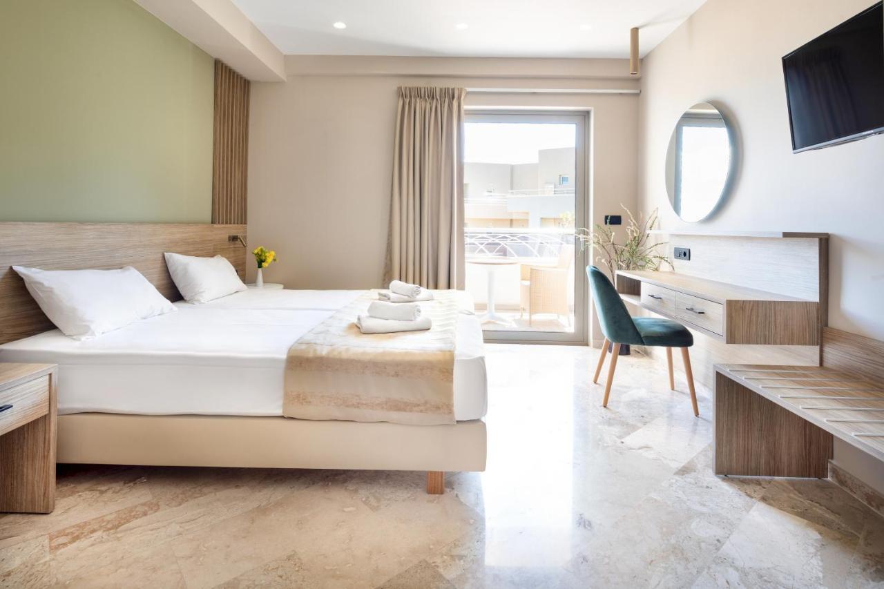 Elena Hotel 3*